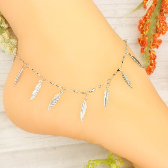 "Handmade Anklet – Elegant & Delicate Jewelry for Women | UNVRC1157 - Picture 4 of 10